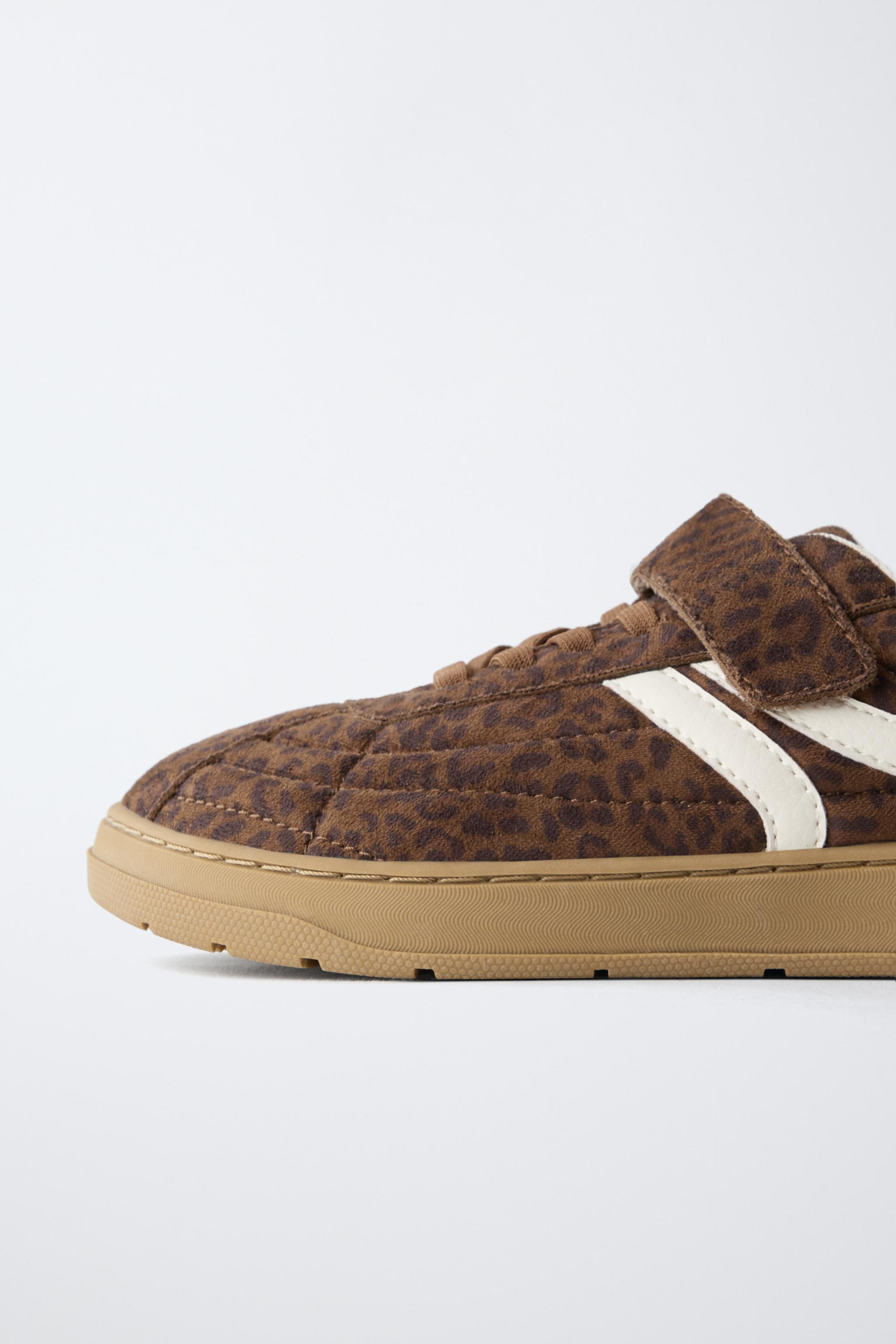 ANIMAL PRINT BAREFOOT SNEAKERS